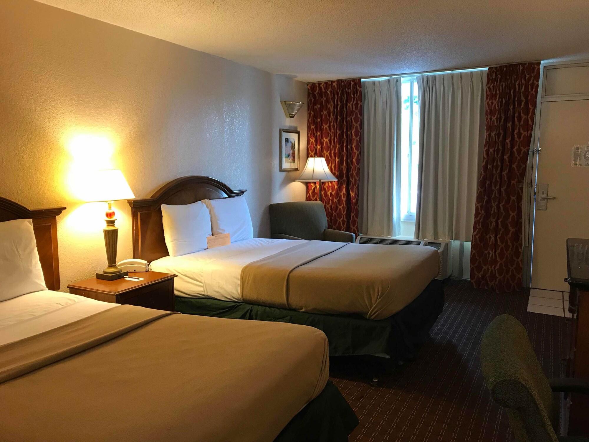 Quality Inn Tampa Lake Magdalene المظهر الخارجي الصورة