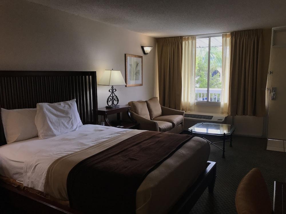 Quality Inn Tampa Lake Magdalene المظهر الخارجي الصورة