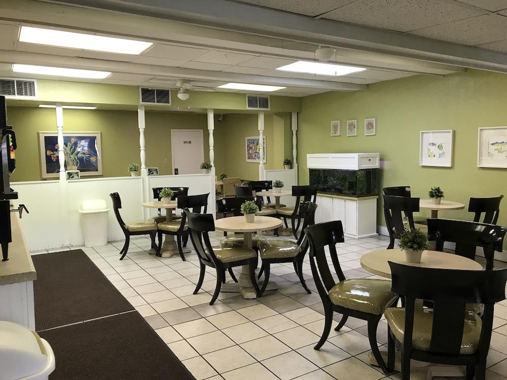 Quality Inn Tampa Lake Magdalene المظهر الخارجي الصورة