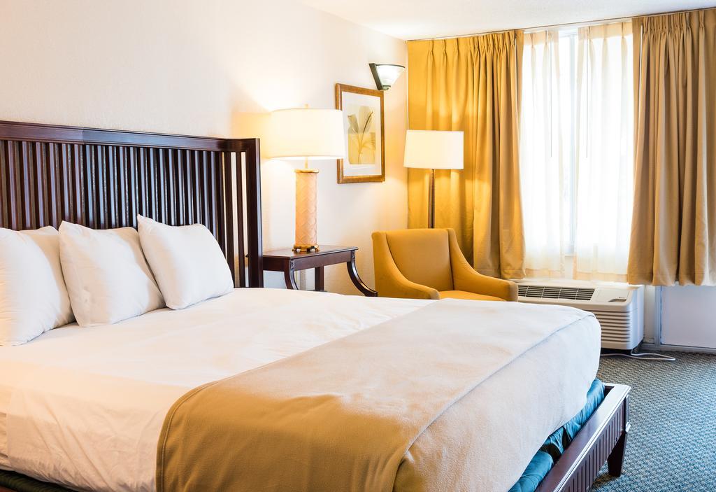 Quality Inn Tampa Lake Magdalene المظهر الخارجي الصورة