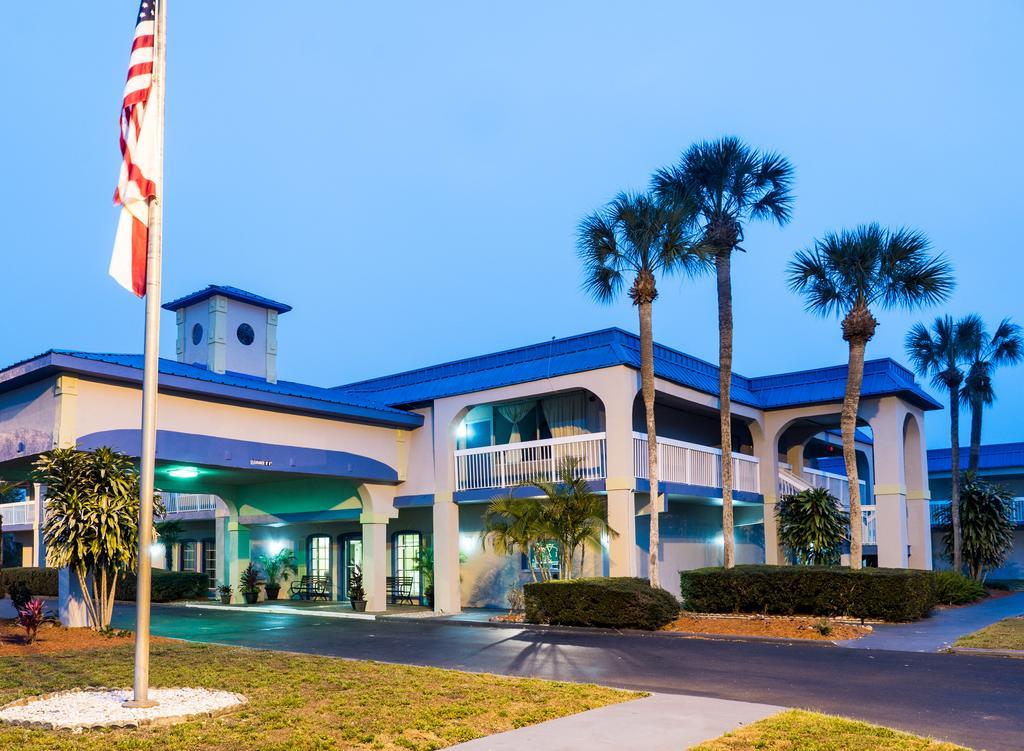 Quality Inn Tampa Lake Magdalene المظهر الخارجي الصورة